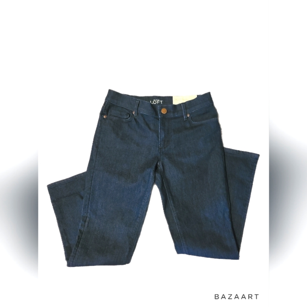 NWT Loft Modern Kick Crop